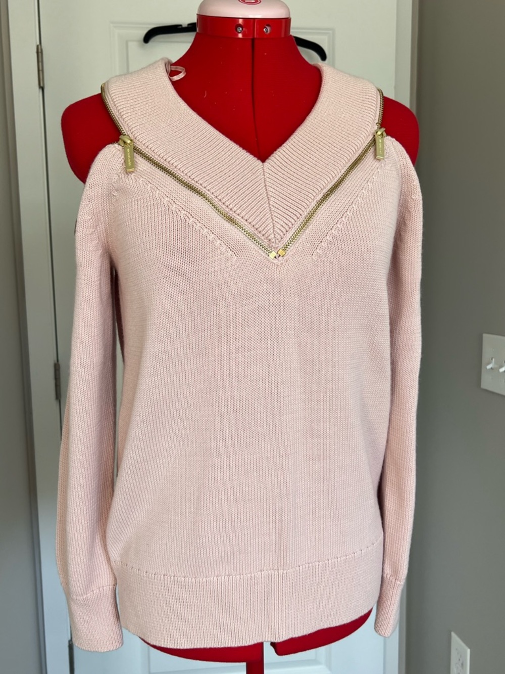 Michael Kors Light Pink Off-the-Shoulder V-Neck Sweater with Gold Zips